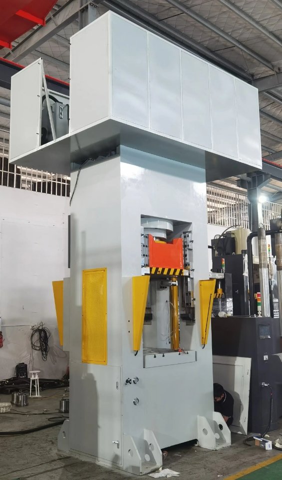 “High-performance Sliding Stamping Hydraulic Press designed for precision stamping”