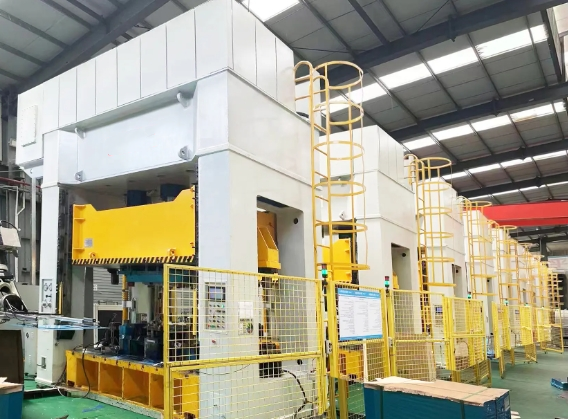 “Rail Type Cold Extrusion Hot Forging Machine for precise forging and extrusion”